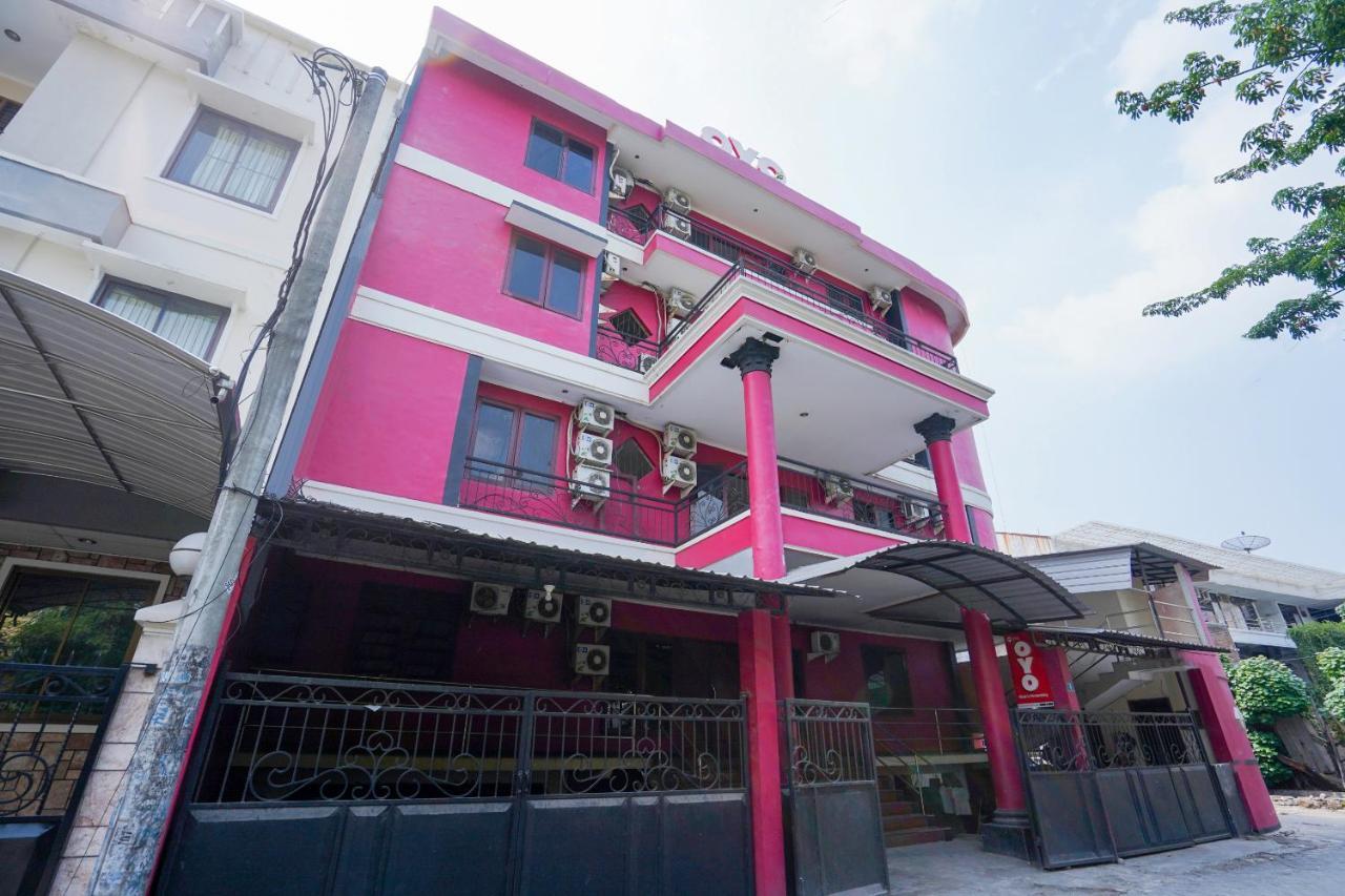 Collection O 1112 Comfitel Siwalankerto Aa4 Hotel Surabaia Exterior foto