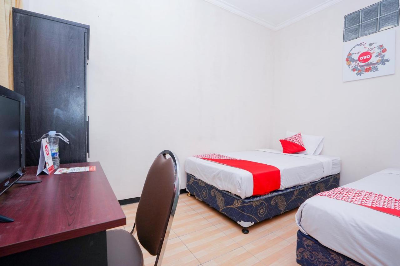 Collection O 1112 Comfitel Siwalankerto Aa4 Hotel Surabaia Exterior foto