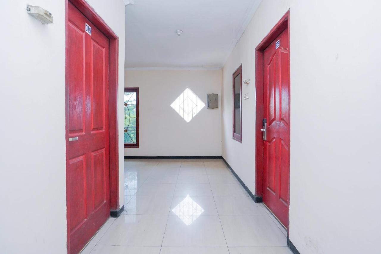 Collection O 1112 Comfitel Siwalankerto Aa4 Hotel Surabaia Exterior foto