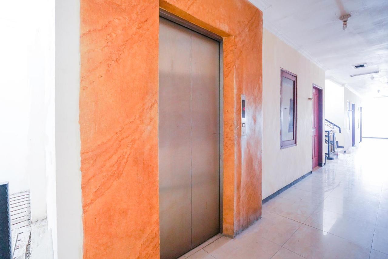 Collection O 1112 Comfitel Siwalankerto Aa4 Hotel Surabaia Exterior foto