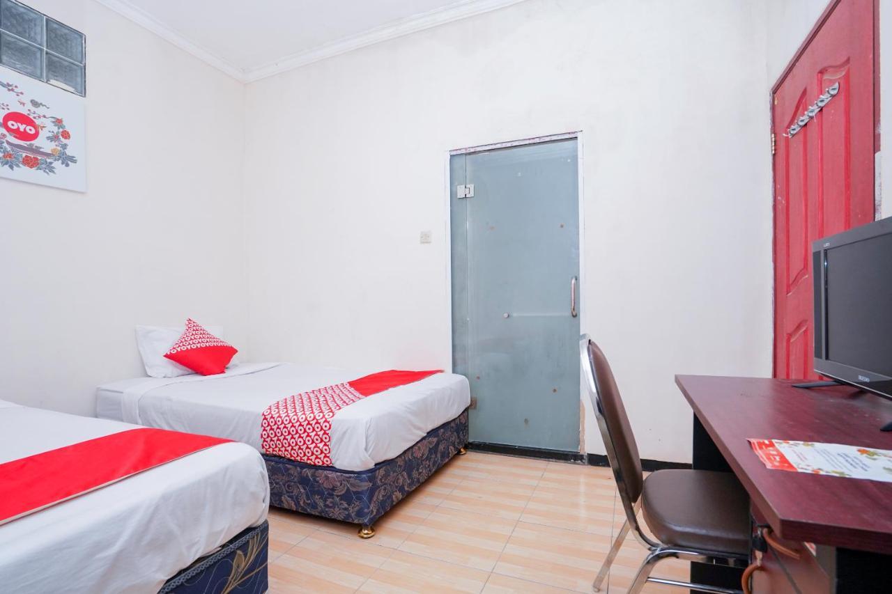 Collection O 1112 Comfitel Siwalankerto Aa4 Hotel Surabaia Exterior foto